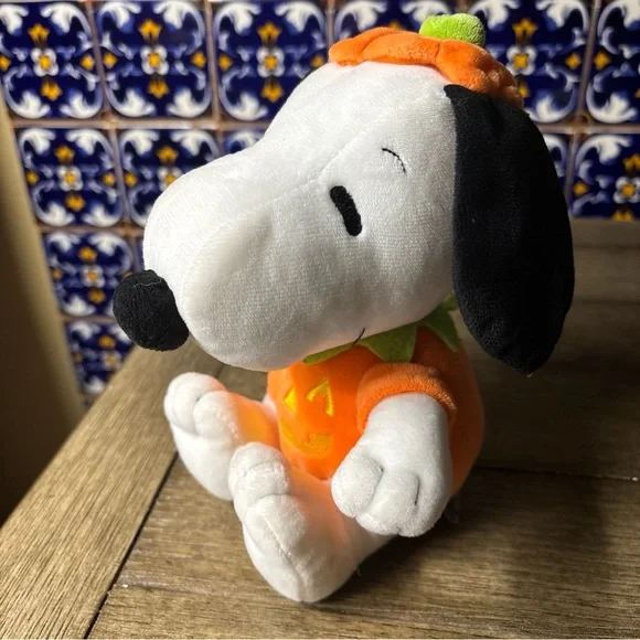 Halloween pumpkin Snoopy Plush Toy by hallmark used - Picture 6 of 16